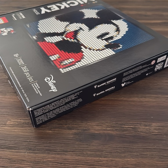 LEGO Art 31202 Disney’s Mickey Mouse Retired Building Set Sealed NEW - Picture 3 of 7